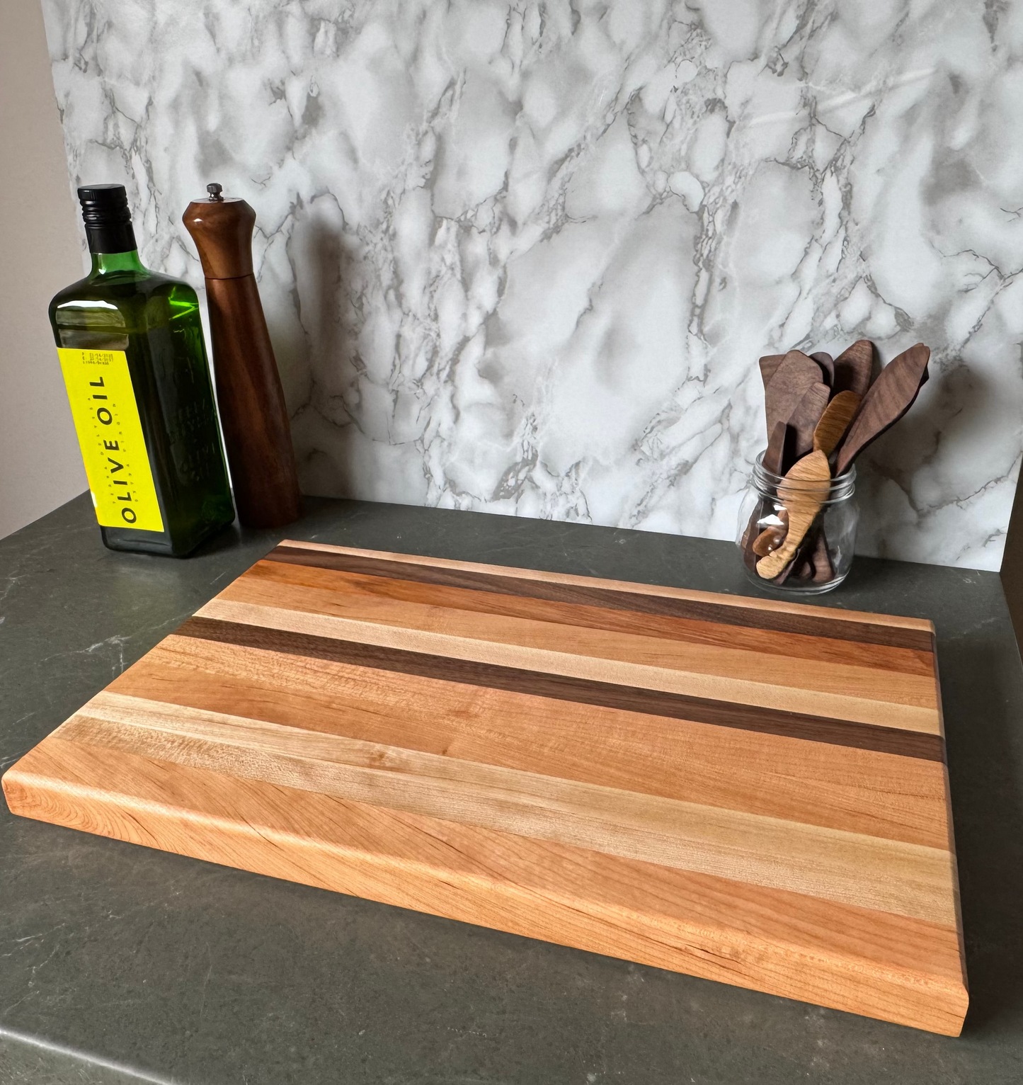 Signature Cutting Board | Edge Grain 039